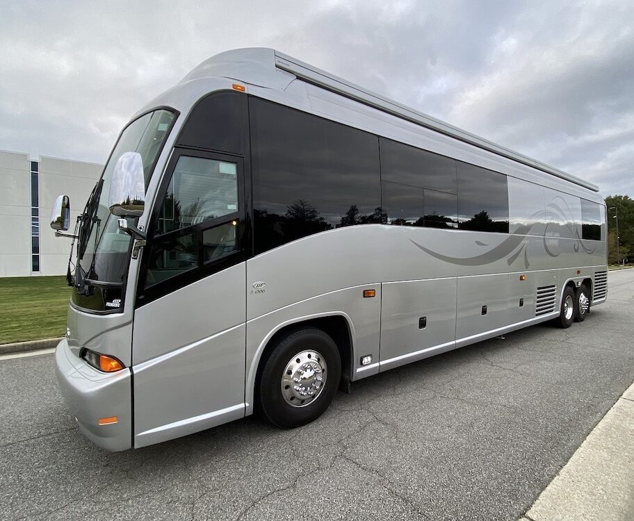 2006mci featherlite112421 21 e1787289123762