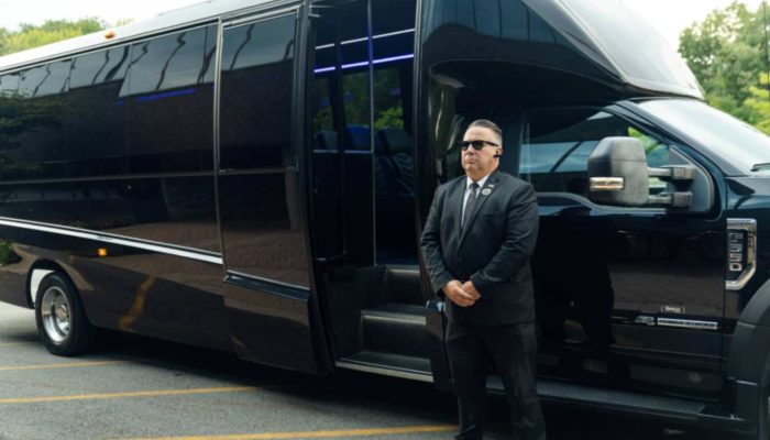 jpeg-optimizer_Shuttle-Bus-9-scaled (1)
